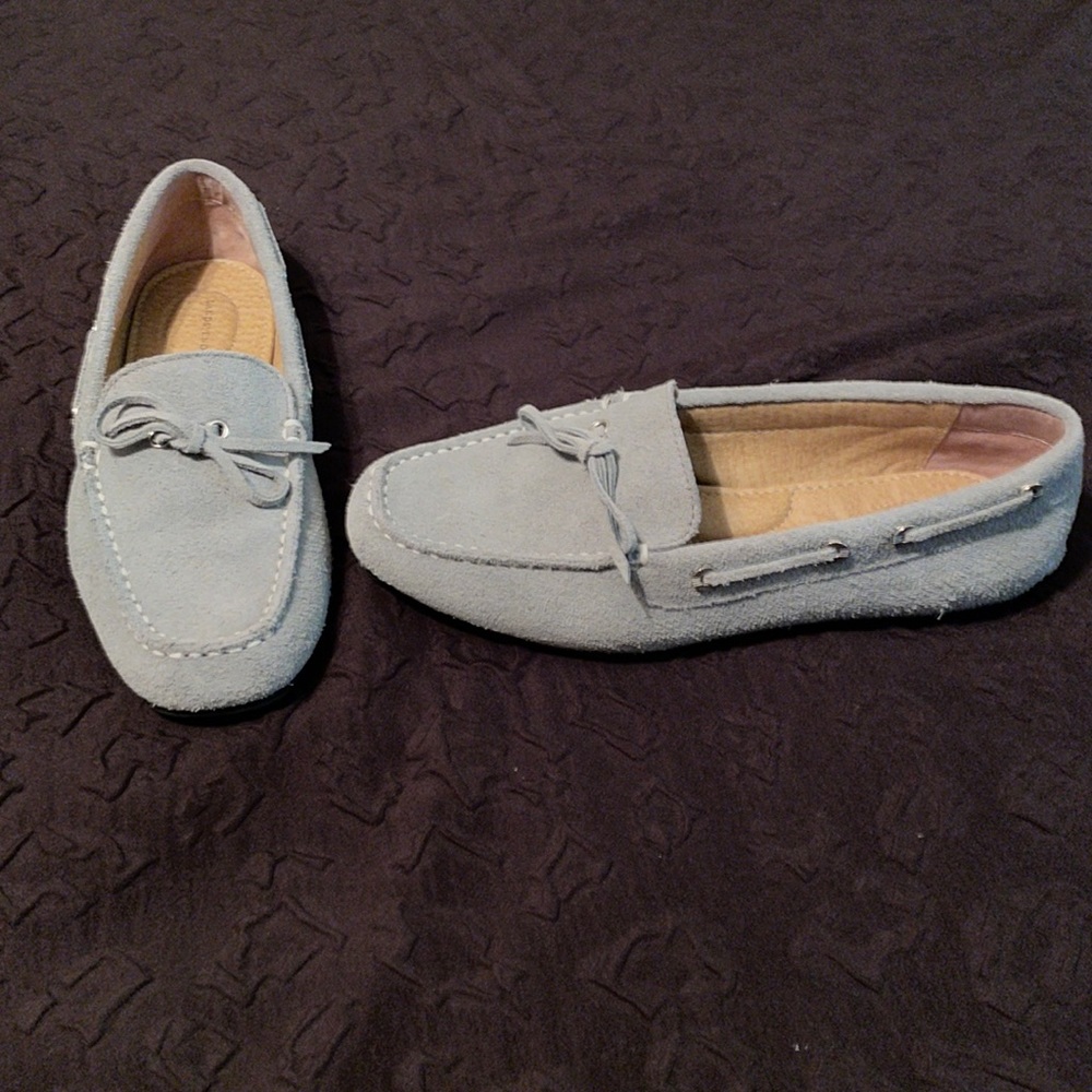 Lands’ End light grey women’s moccasins size 6.5 B EUC dress shoes loafers